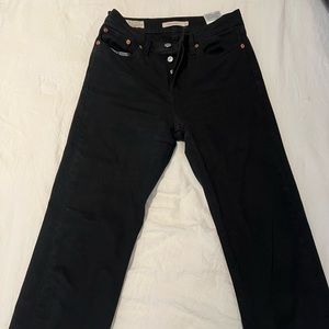 Wedge Straight Black Levi’s. Size 25